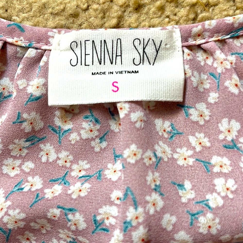 Blouse - Picture 3 of 3